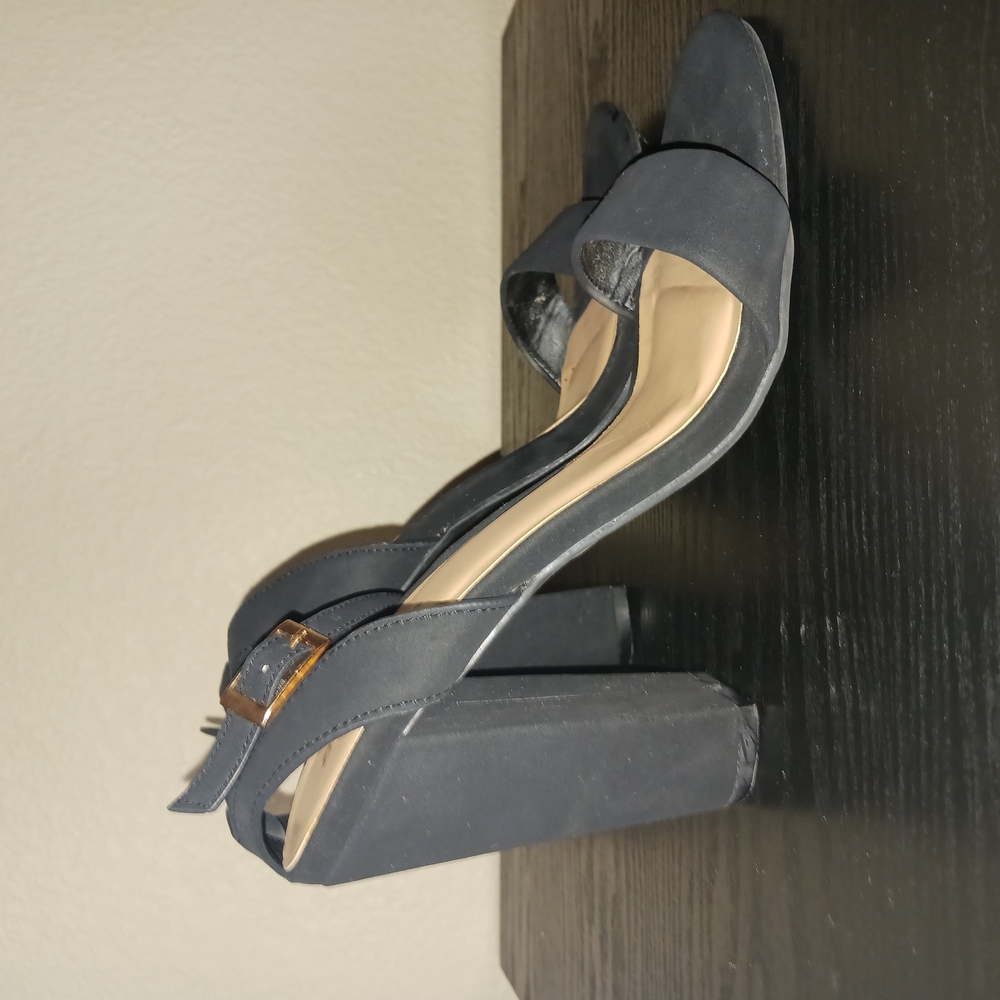 Elegant Cream and Black High Heels with Stiletto Design